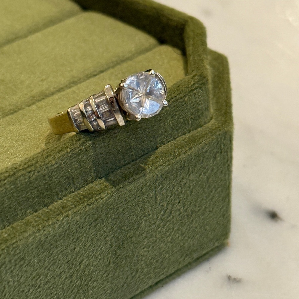 14k GOLD & DIAMOND Cushion Ring with Baguette Shoulders, Circa 1990s